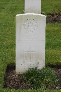 Harrogate (Stonefall) Cemetery - Gugins, Clarence Walter